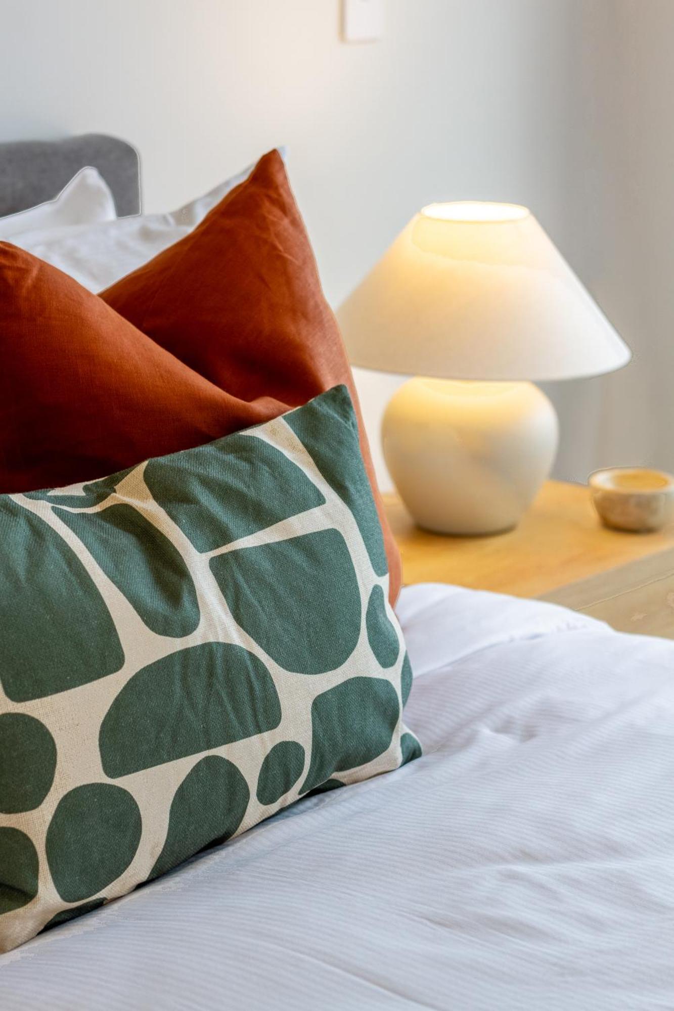 2 Bed, 2 Bath W Sofa Bed - Great Cafes Nearby Apartment Christchurch Luaran gambar