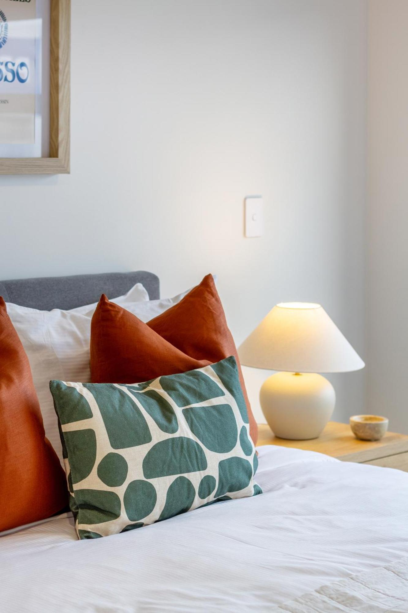 2 Bed, 2 Bath W Sofa Bed - Great Cafes Nearby Apartment Christchurch Luaran gambar